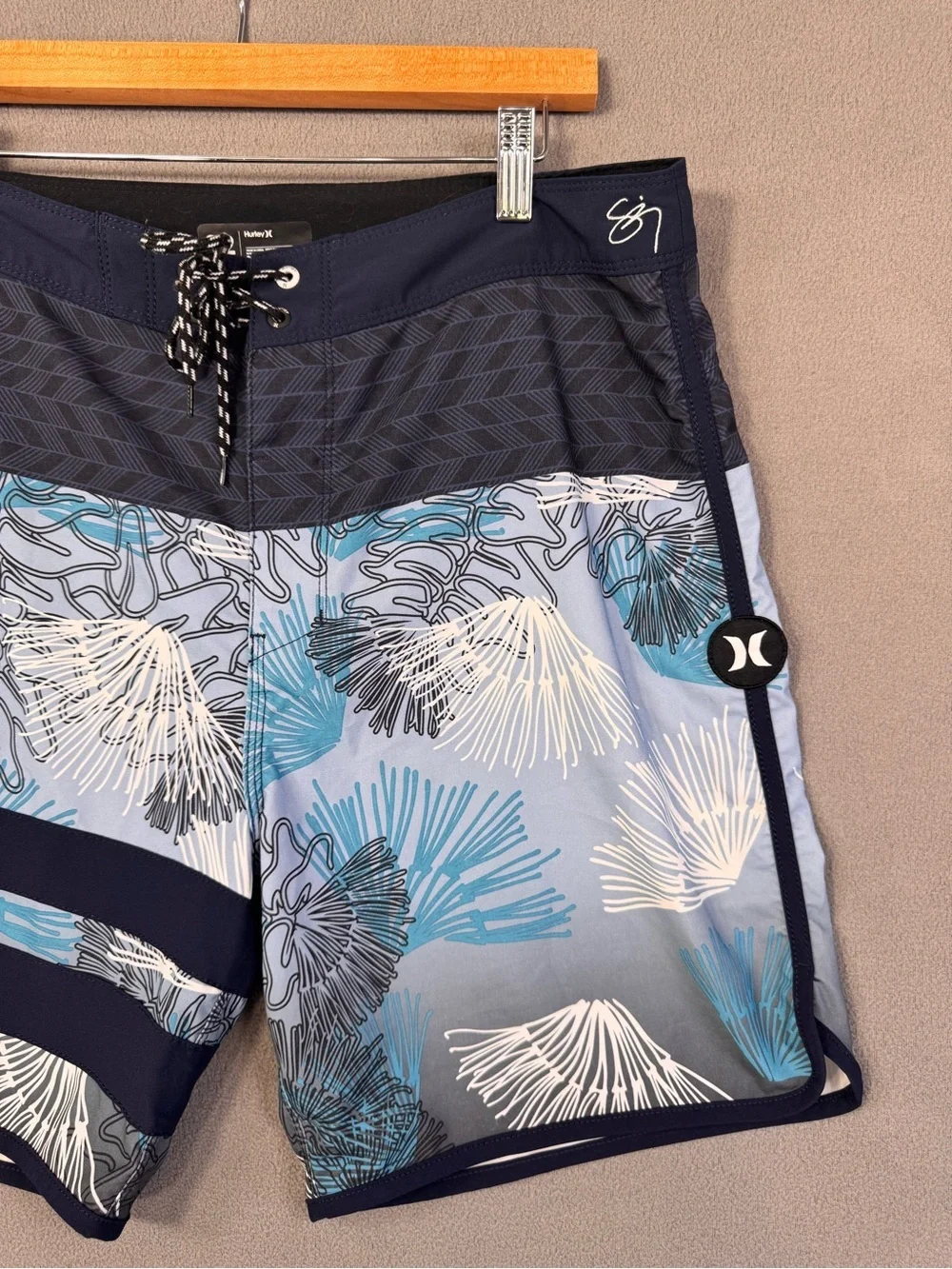 Hurley Hawaii Aloha Sig Zane Design Swim Board Trunks Blue Island Shorts, 32